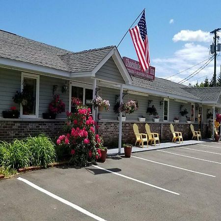 Fundy Rocks Motel Hopewell Cape Exterior photo