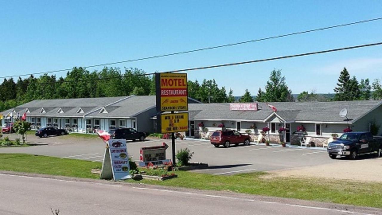 Fundy Rocks Motel Hopewell Cape Exterior photo