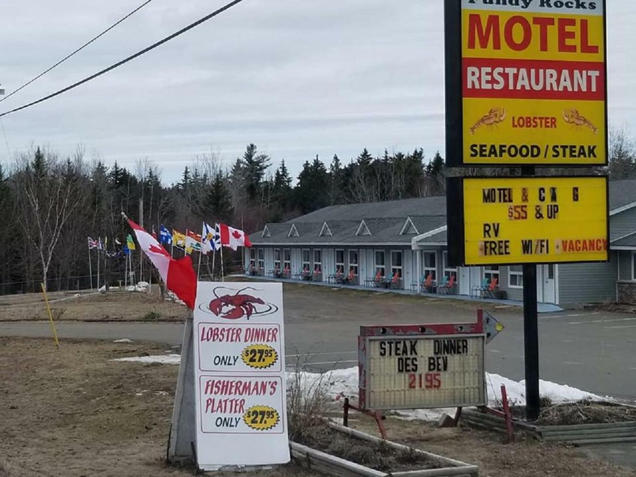 Fundy Rocks Motel Hopewell Cape Exterior photo